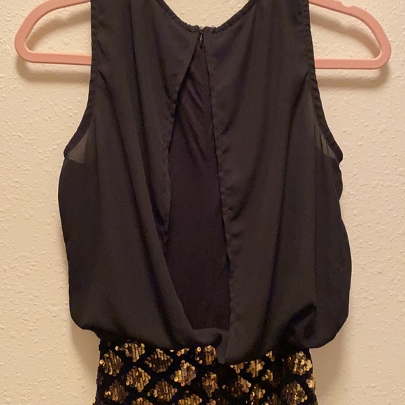 Gold - Picture 4 of 4